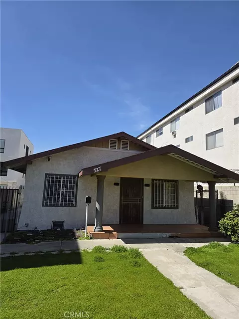 527 N Hobart, Los Angeles, CA 90004