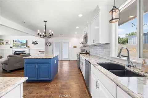 Kitchen - 34651 Florencell Ave, Acton, CA 93510 photo 3 of 6
