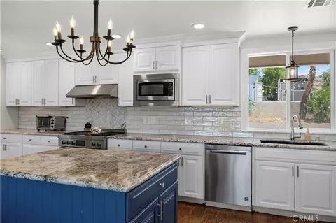 Kitchen - 34651 Florencell Ave, Acton, CA 93510 photo 2 of 6