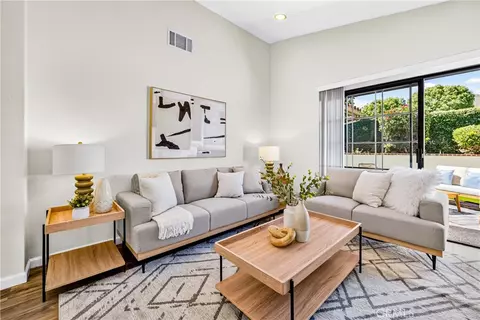 Living - 737 Congressional Rd, Simi Valley, CA 93065 photo 2 of 2