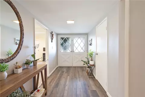 Entry Way - 6155 Goshen Ave, Simi Valley, CA 93063 photo 3 of 6