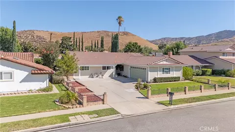 View/Area - 6155 Goshen Ave, Simi Valley, CA 93063 photo 1 of 4