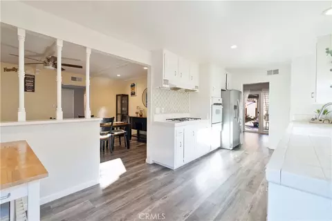 Entry Way - 6155 Goshen Ave, Simi Valley, CA 93063 photo 4 of 6