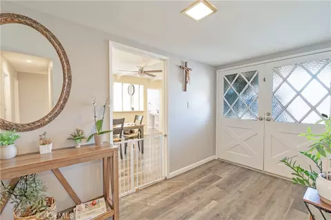 Entry Way - 6155 Goshen Ave, Simi Valley, CA 93063 photo 1 of 6