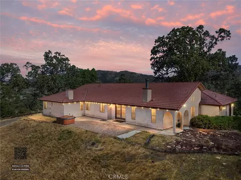 Exterior - 23921 Parke Ct, Tehachapi, CA 93561 photo 4 of 9