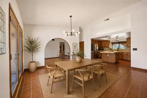 Dining - 23921 Parke Ct, Tehachapi, CA 93561 photo 2 of 2