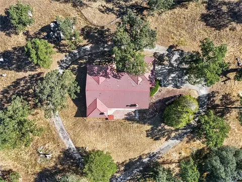 View/Area - 23921 Parke Ct, Tehachapi, CA 93561 photo 1 of 2