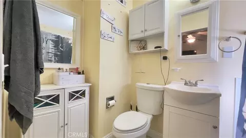 Bath - 45911 Kingtree Ave, Lancaster, CA 93534 photo 1 of 1