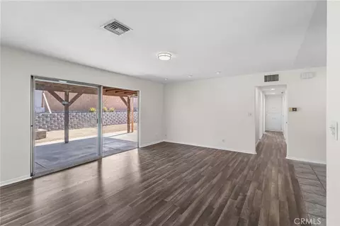 Living - 1433 Graham, Simi Valley, CA 93065 photo 2 of 3