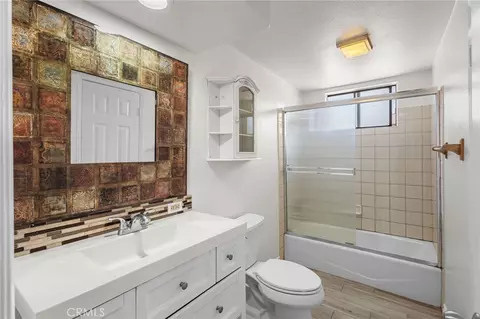 Bath - 1433 Graham, Simi Valley, CA 93065 photo 2 of 2