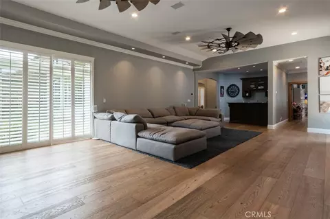 Living - 586 Valley Gate Rd, Simi Valley, CA 93065 photo 5 of 6