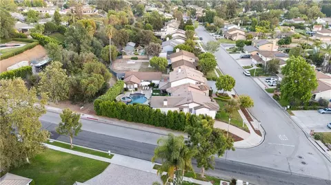 View/Area - 586 Valley Gate Rd, Simi Valley, CA 93065 photo 3 of 6