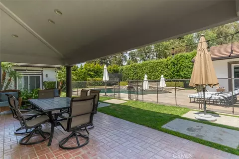 Exterior - 586 Valley Gate Rd, Simi Valley, CA 93065 photo 10 of 12