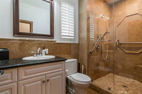 Bath - 586 Valley Gate Rd, Simi Valley, CA 93065 photo 1 of 6