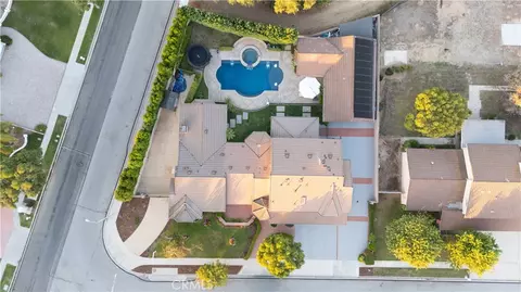 View/Area - 586 Valley Gate Rd, Simi Valley, CA 93065 photo 1 of 6