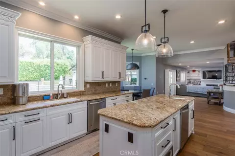 Kitchen - 586 Valley Gate Rd, Simi Valley, CA 93065 photo 1 of 2