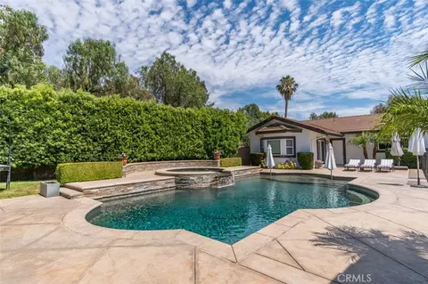Exterior - 586 Valley Gate Rd, Simi Valley, CA 93065 photo 6 of 12