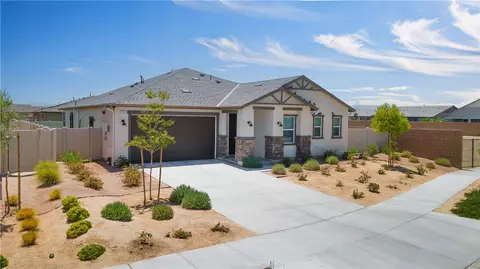 Exterior - 3230 Emerald Ln, Lancaster, CA 93535 photo 2 of 9