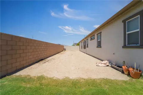 Exterior - 3230 Emerald Ln, Lancaster, CA 93535 photo 7 of 9