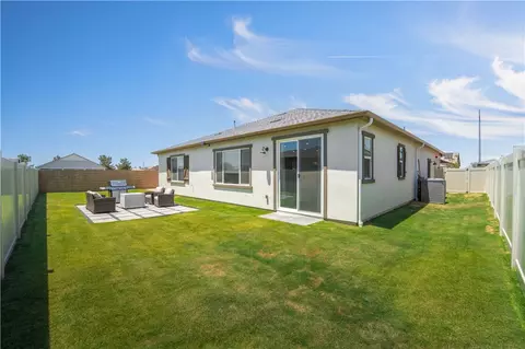 Exterior - 3230 Emerald Ln, Lancaster, CA 93535 photo 5 of 9