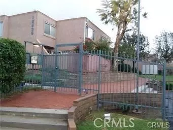 18535 Mayall St #J, Northridge, CA 91324