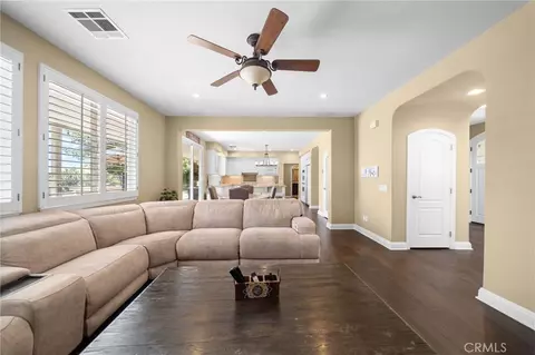 Living - 5446 Sunlight, Simi Valley, CA 93063 photo 3 of 8