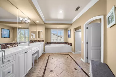 Bath - 5446 Sunlight, Simi Valley, CA 93063 photo 1 of 3