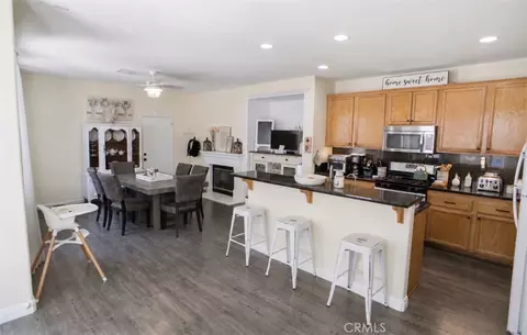 Entry Way - 2449 Aurora, Simi Valley, CA 93063 photo 2 of 2