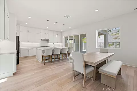 28683 Windbreak, Saugus, CA 91350 photo 11