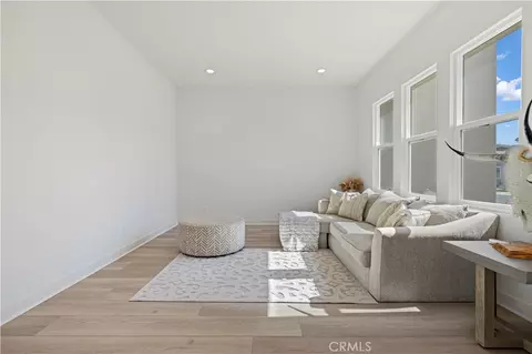 28683 Windbreak, Saugus, CA 91350 photo 5