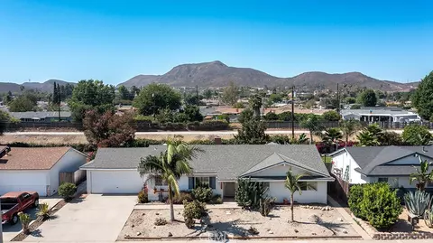 3013 Michael Dr, Newbury Park, CA 91320