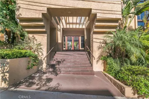 970 Palm Ave #200, West Hollywood, CA 90069