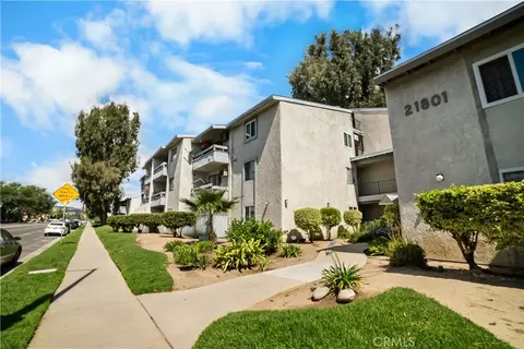 21801 Roscoe Blvd #206, Canoga Park, CA 91304