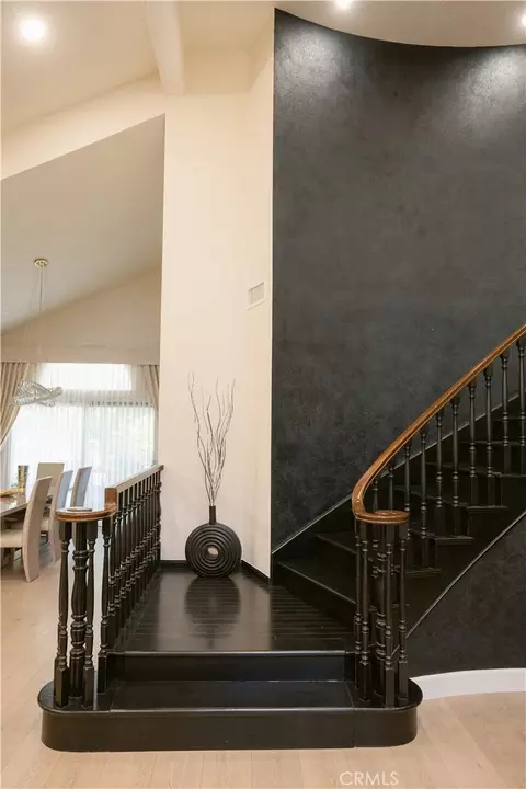 Entry Way - 3060 Sioux Ct, Simi Valley, CA 93063 photo 2 of 2