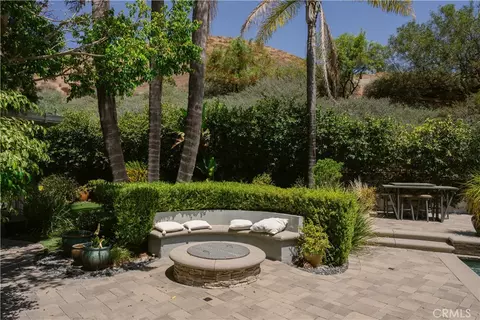 Exterior - 3060 Sioux Ct, Simi Valley, CA 93063 photo 15 of 18