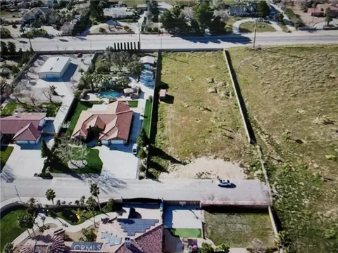 1 Desert Rose Dr, Lancaster, CA 93536