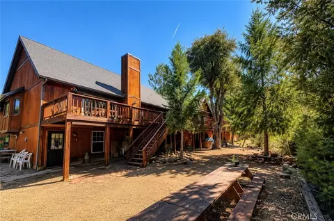 2205 Freeman Dr, Pine Mountain Club, CA 93222
