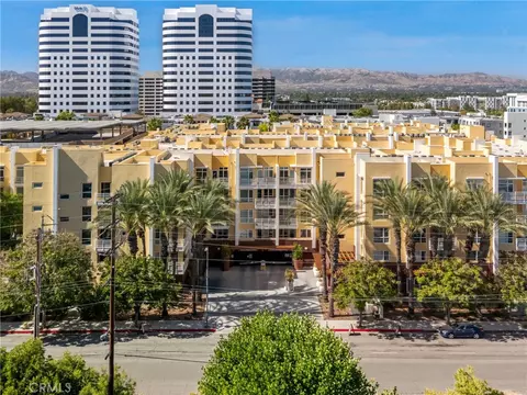 21301 Erwin St #511, Woodland Hills, CA 91367