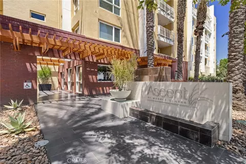 21301 Erwin St #511, Woodland Hills, CA 91367