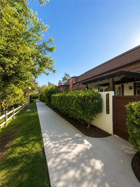 22540 Jeffrey Mark Ct #4, Chatsworth, CA 91311