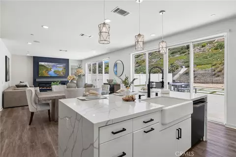 Kitchen - 28588 Foothill, Saugus, CA 91350 photo 3 of 3