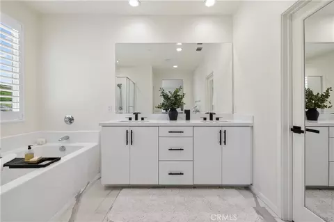 Bath - 28588 Foothill, Saugus, CA 91350 photo 2 of 3