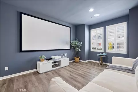 Living - 28588 Foothill, Saugus, CA 91350 photo 2 of 2