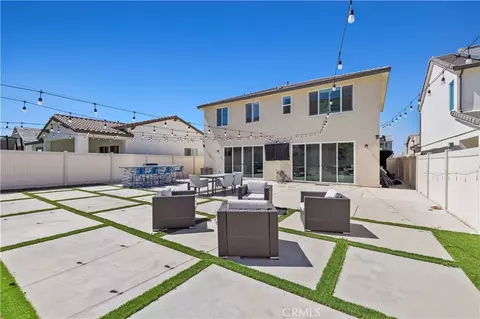 Exterior - 28588 Foothill, Saugus, CA 91350 photo 5 of 10