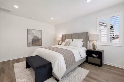 Bedroom - 28588 Foothill, Saugus, CA 91350 photo 3 of 4