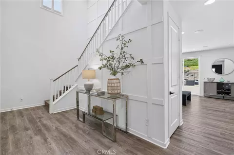Entry Way - 28588 Foothill, Saugus, CA 91350 photo 2 of 3