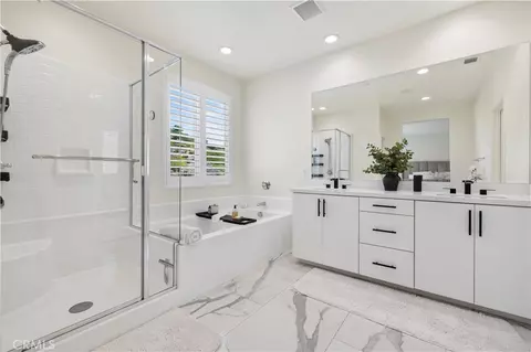 Bath - 28588 Foothill, Saugus, CA 91350 photo 1 of 3