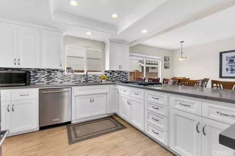 Kitchen - 2320 Jamestown Ln, Oxnard, CA 93035 photo 1 of 2