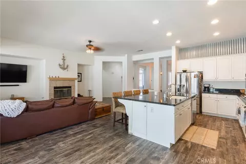 Kitchen - 34542 Katrina, Acton, CA 93510 photo 2 of 3