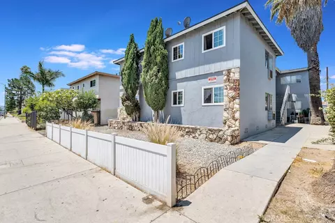 6925 Whitsett, North Hollywood, CA 91605